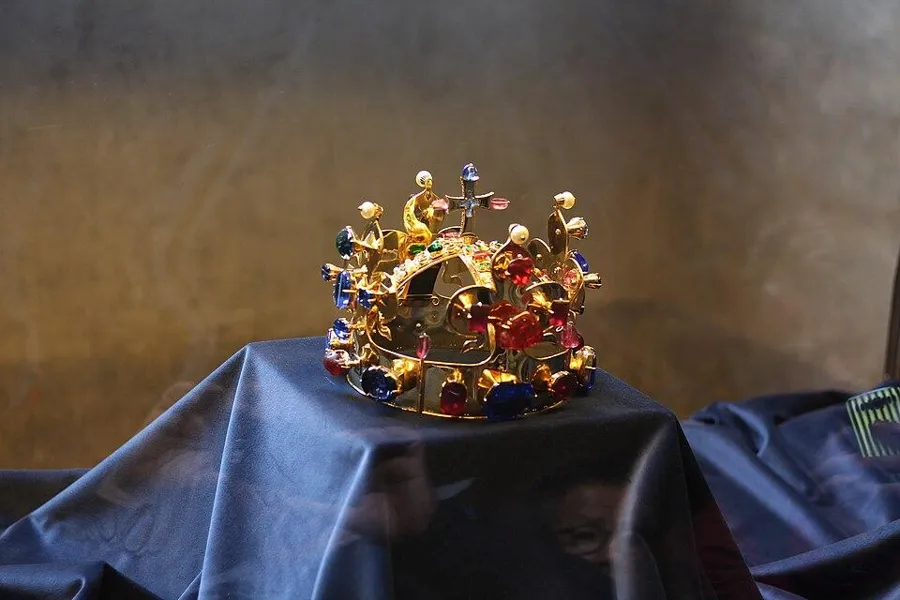 The Crown of Saint Wenceslas (replicas): The Bohemian royal crown, made in 1347 for Charles IV, gold set with sapphires, spinels, emeralds and pearls.