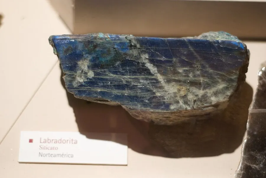North American labradorite in La Plata: A labradorite specimen labelled as a silicate from North America. North America, Natural specimen.