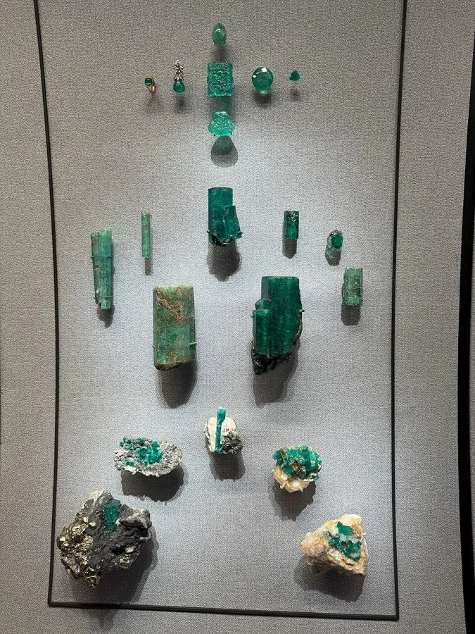 The Patricia Emerald: An uncut, twelve-sided crystal of about 632 carats from the Chivor mine, Colombia, found in 1920.