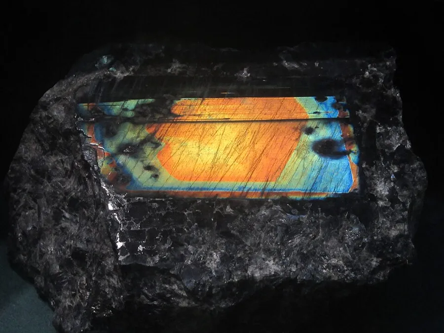 Spectrolite from Ylämaa in Kazan: Spectrolite from the Ylämaa deposit in south-eastern Finland, labelled as labradorite (spectrolite). Ylämaa, Finland, Natural specimen.