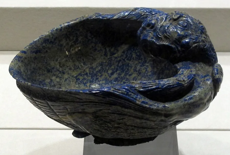 The lapis cup Vasari praised: A lapis lazuli cup by Gasparo Miseroni of Milan, bought by Cosimo I de’ Medici around 1567. Giorgio Vasari mentioned it in the 1568 edition of his Lives of the Artists.