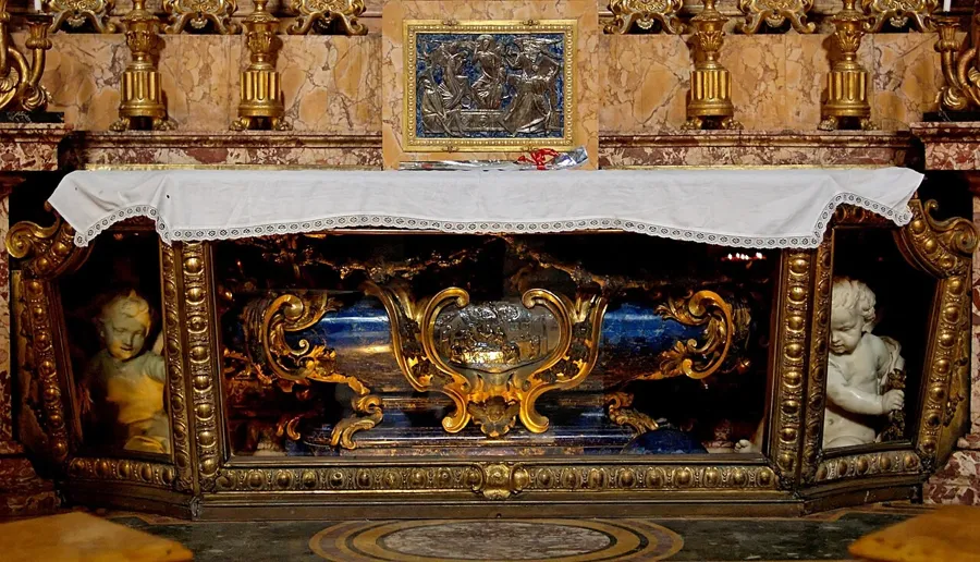 The tomb of Saint Aloysius Gonzaga: The altar of Saint Aloysius Gonzaga in the church of Sant’Ignazio, where the saint’s remains rest in an urn of lapis lazuli beneath a marble relief.