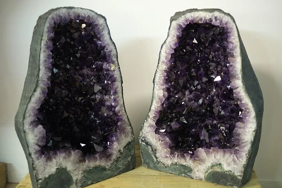 An amethyst cathedral, split in two, Crystal Mountain museum