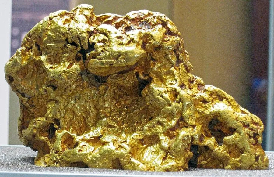 A gold nugget of nearly four pounds, Australia
