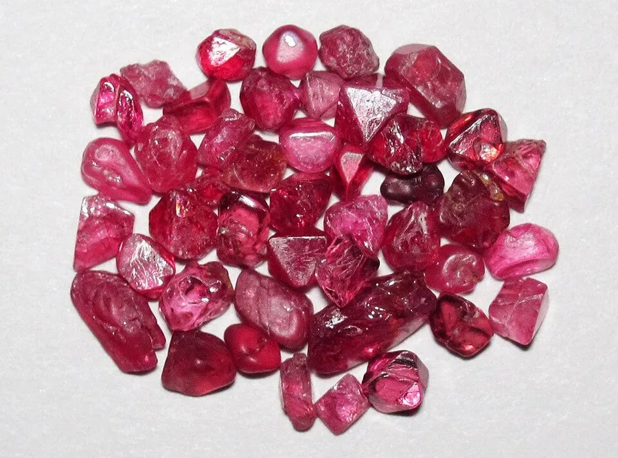 Red and pink spinel rough from the Mogok area, Myanmar.